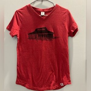 Pizza Hut t-shirt. Size M